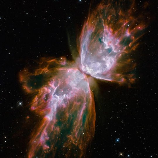 ASAS CELESTES - HUBBLE