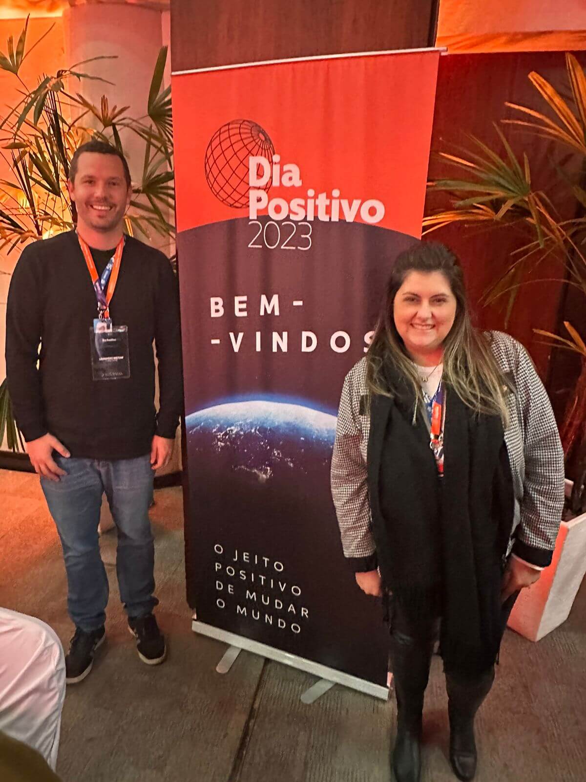 Diretor e coordenadora do Colégio UNIFEBE participam de evento do Sistema de Ensino Positivo