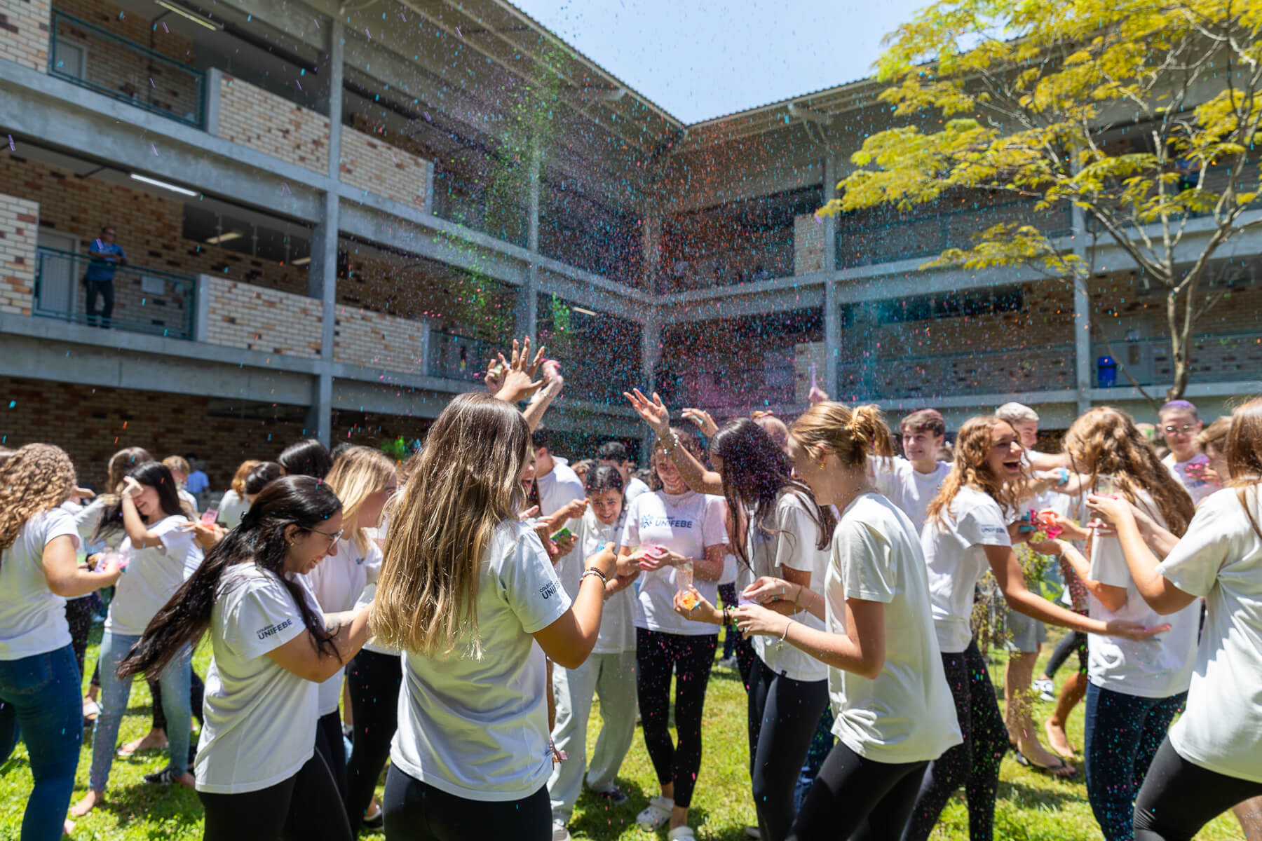 Colégio UNIFEBE inicia ano letivo com recepção a estudantes