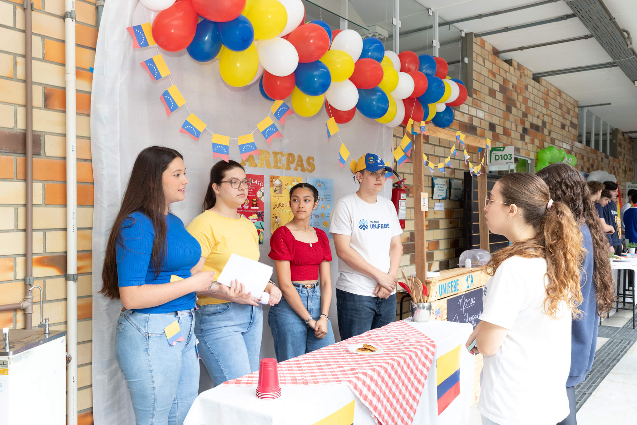 Festival Gastronômico promove cultura e idiomas entre estudantes do Colégio UNIFEBE