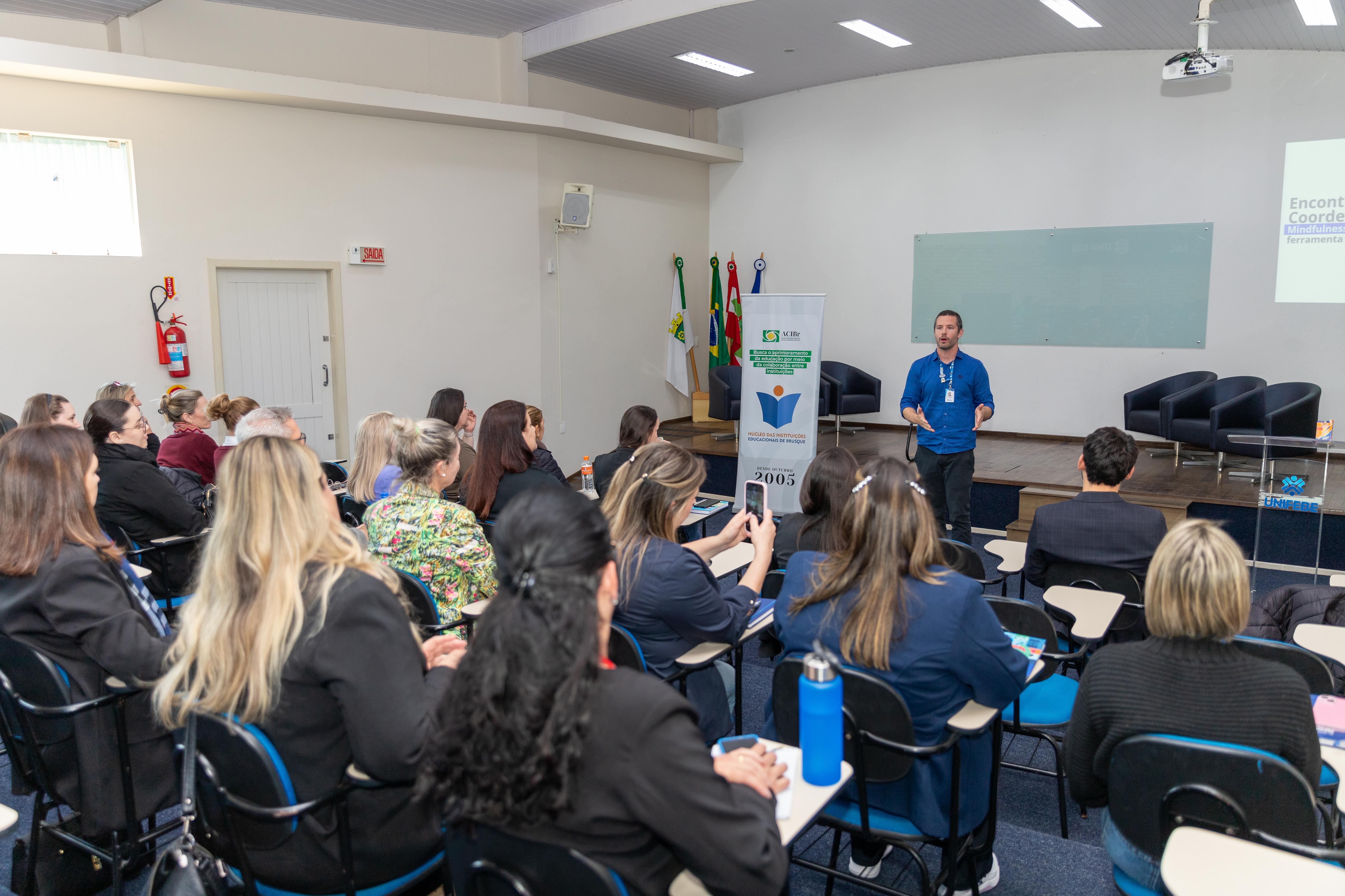Colégio UNIFEBE recebe encontro de coordenadores escolares