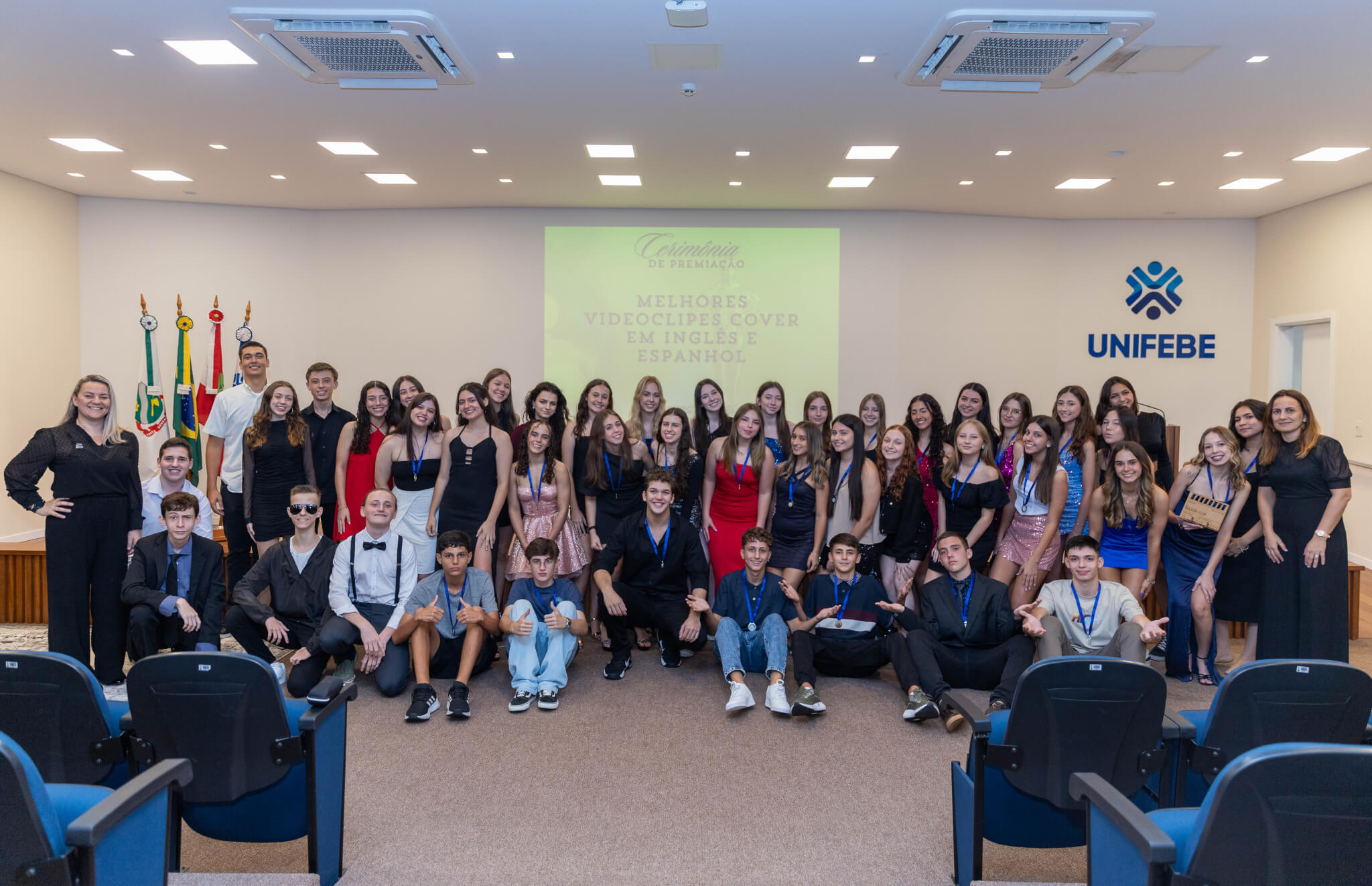 Estudantes são premiados em noite de exibição de clipes do Colégio UNIFEBE