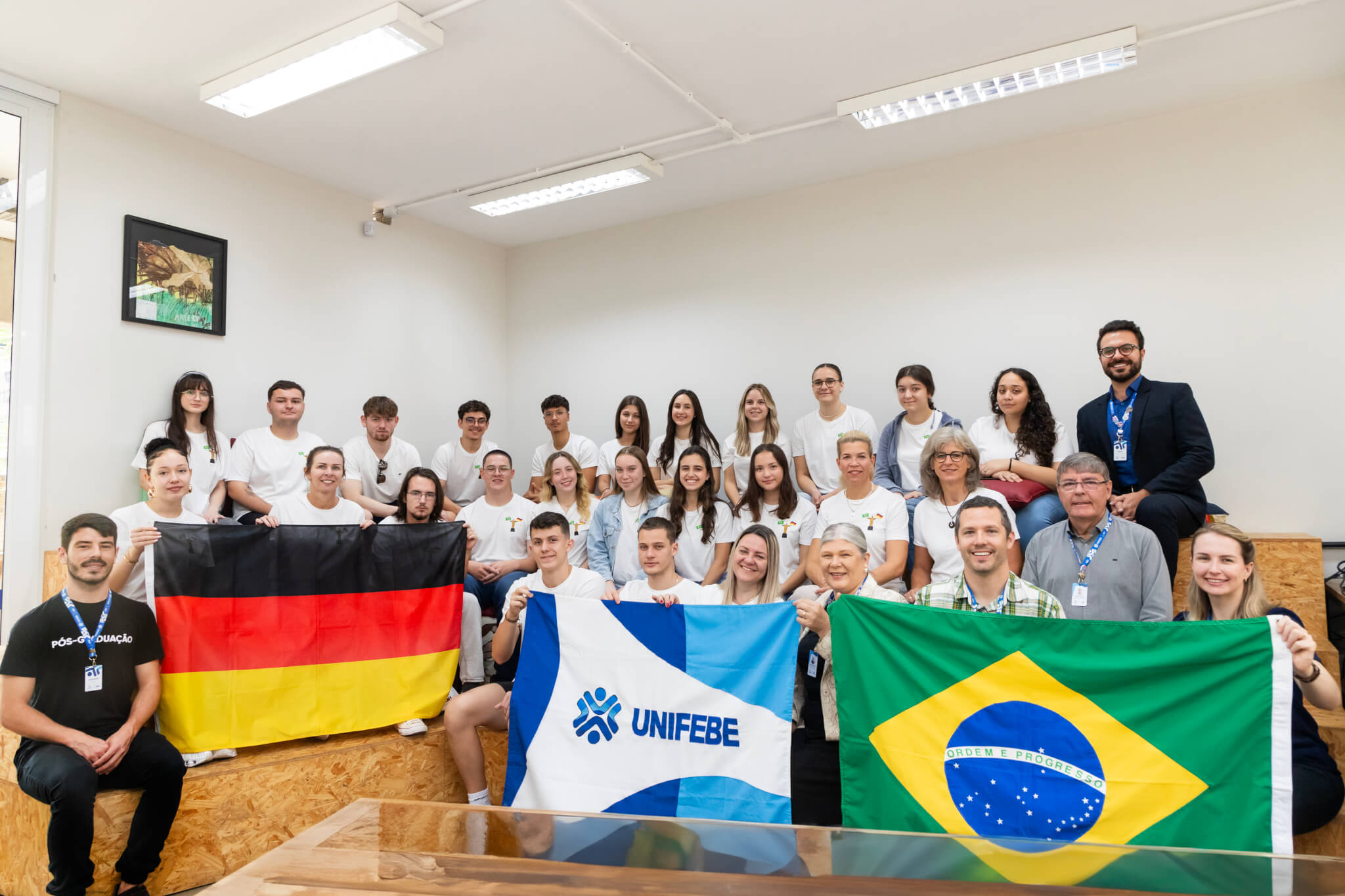 Estudantes e professores alemães participam de intercâmbio cultural em parceria com o Colégio UNIFEBE